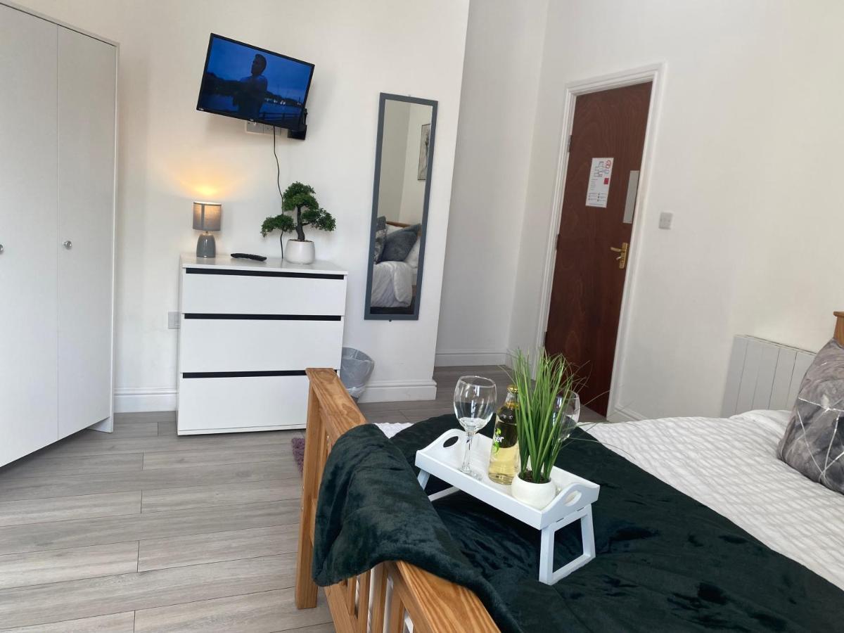 Aparthotel De Luxe Leicester